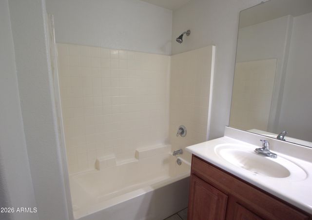 920 E DEVONSHIRE Avenue 2002, Phoenix, AZ 85014
