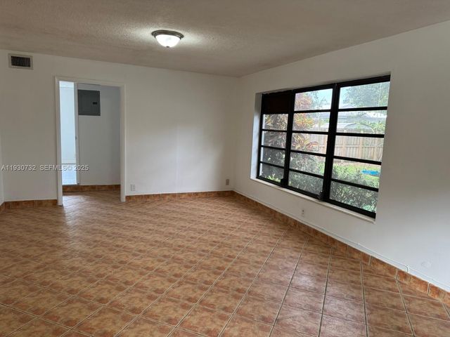 1821 SW 23rd St 0, Fort Lauderdale, FL 33315