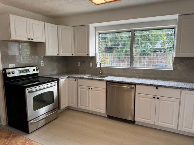 1821 SW 23rd St 0, Fort Lauderdale, FL 33315