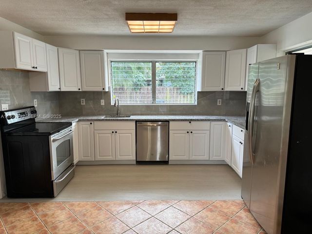 1821 SW 23rd St 0, Fort Lauderdale, FL 33315