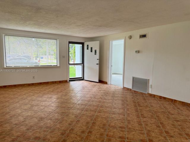 1821 SW 23rd St 0, Fort Lauderdale, FL 33315