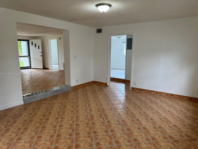 1821 SW 23rd St 0, Fort Lauderdale, FL 33315