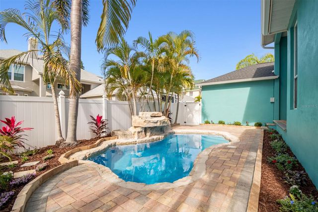 8094 COTTONWOOD COURT, Seminole, FL 33776