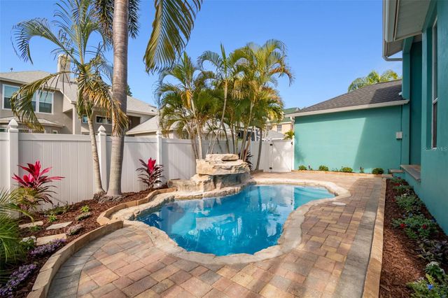 8094 COTTONWOOD COURT, Seminole, FL 33776