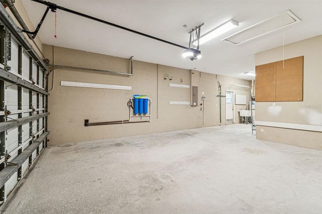 8094 COTTONWOOD COURT, Seminole, FL 33776