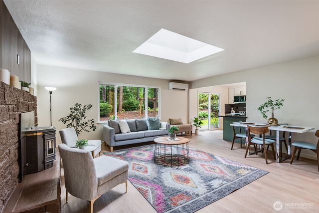 30 E Restful Road, Grapeview, WA 98546