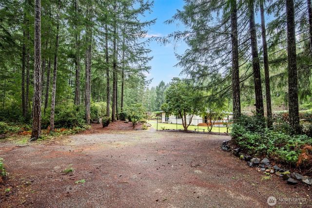 30 E Restful Road, Grapeview, WA 98546