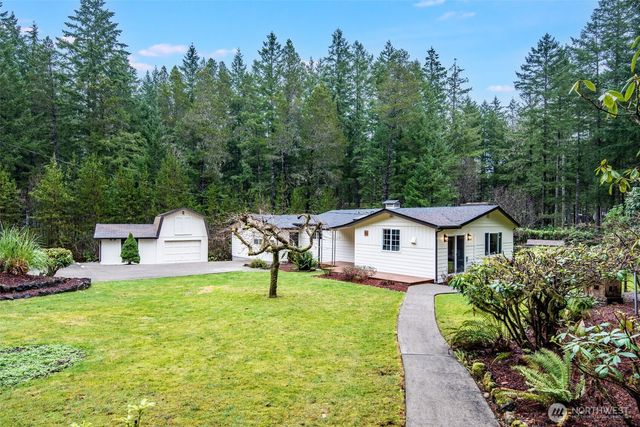 30 E Restful Road, Grapeview, WA 98546