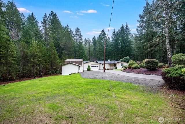 30 E Restful Road, Grapeview, WA 98546