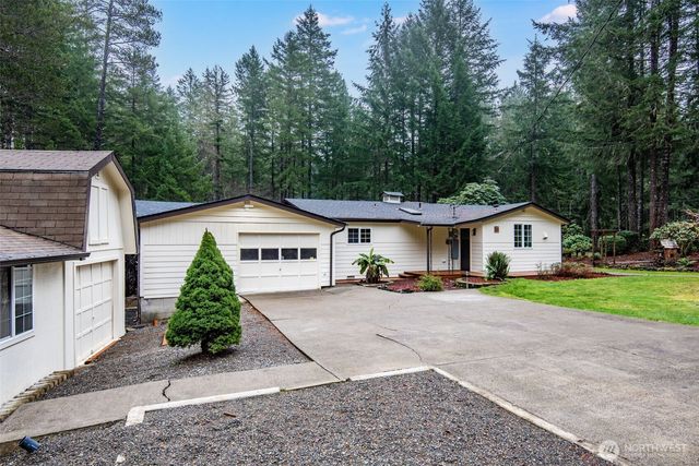 30 E Restful Road, Grapeview, WA 98546