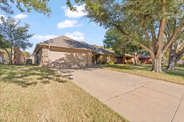 149 Sandlewood Lane, Burleson, TX 76028