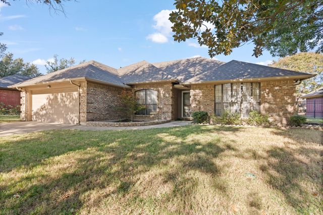 149 Sandlewood Lane, Burleson, TX 76028
