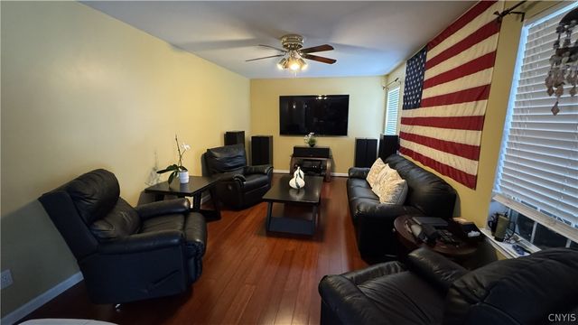 107 Snappy Lane, Salina, NY 13090