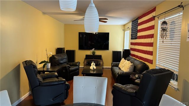 107 Snappy Lane, Salina, NY 13090