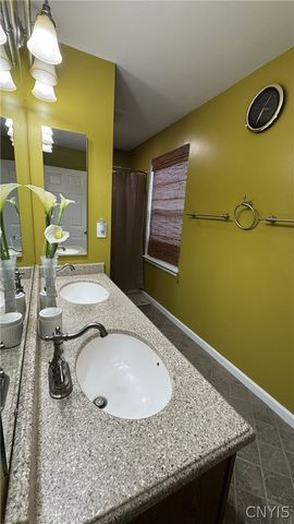 107 Snappy Lane, Salina, NY 13090