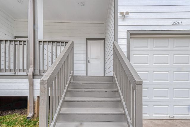 2528 S Texas Avenue Street A, Pearland, TX 77581