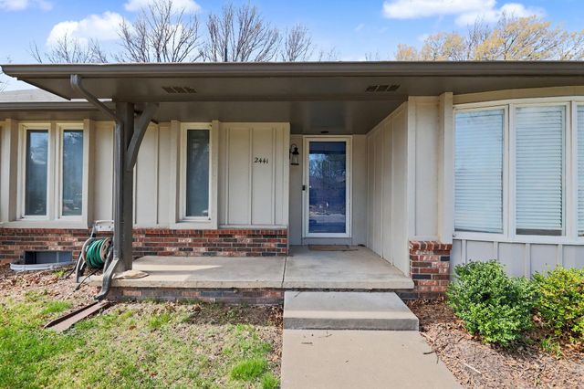 2441 N Winstead Cir, Wichita, KS 67226