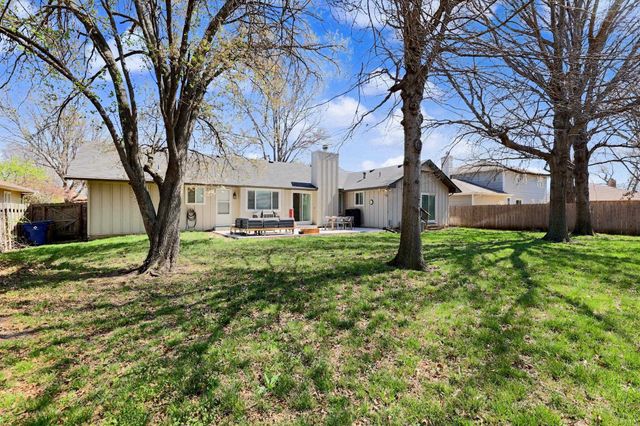 2441 N Winstead Cir, Wichita, KS 67226