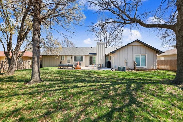 2441 N Winstead Cir, Wichita, KS 67226