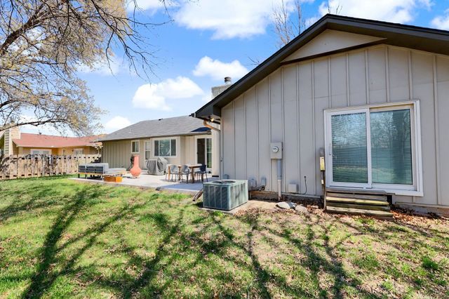 2441 N Winstead Cir, Wichita, KS 67226