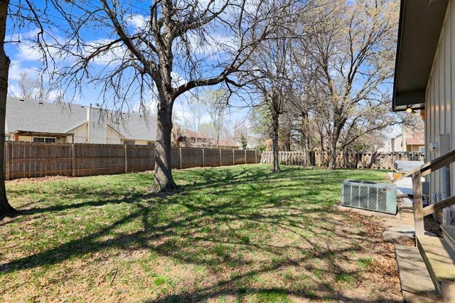 2441 N Winstead Cir, Wichita, KS 67226