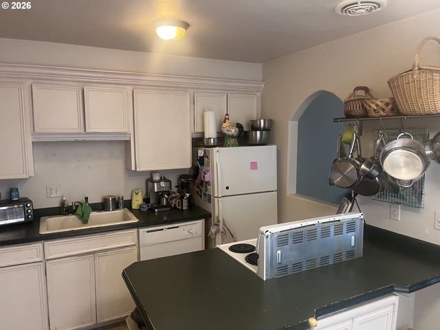 970 Nw WONDERVIEW Ct, Gresham, OR 97030