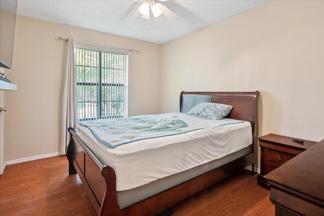 505 Oak Lake, Lake Dallas, TX 75065