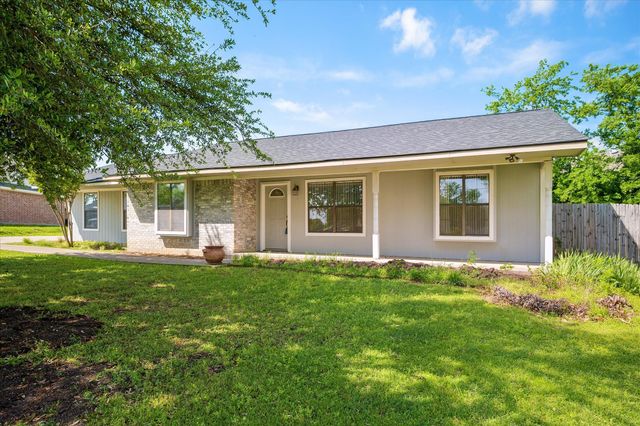 505 Oak Lake, Lake Dallas, TX 75065
