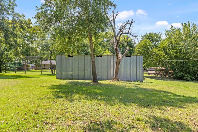 2105 Wayside Drive, Brenham, TX 77833