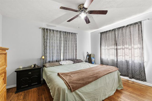 2105 Wayside Drive, Brenham, TX 77833