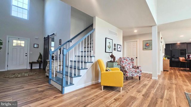 2645 LONGRIDGE DR, Hellertown, PA 18055