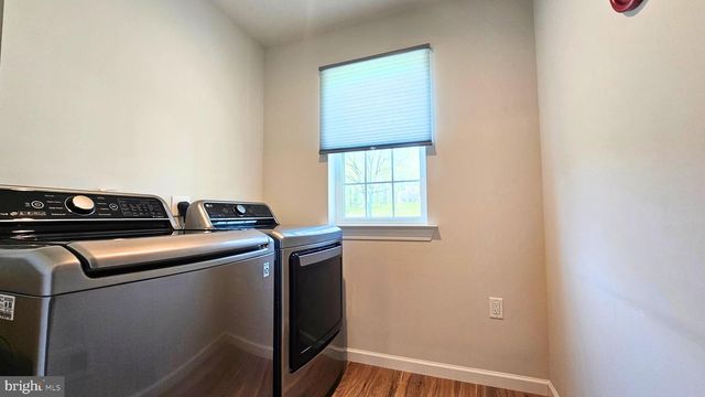 2645 LONGRIDGE DR, Hellertown, PA 18055