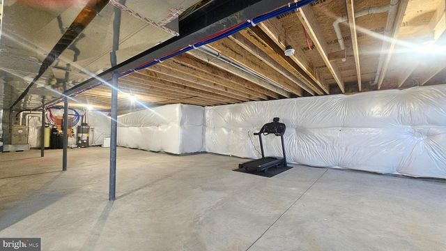 2645 LONGRIDGE DR, Hellertown, PA 18055