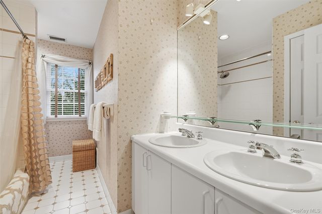 758 King Street, Rye Brook, NY 10573