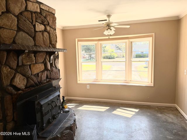 210 Cathay Road, Wilmington, NC 28412