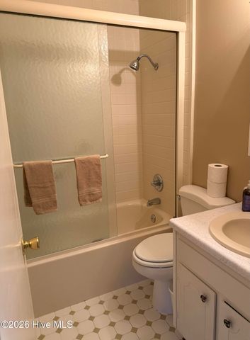 210 Cathay Road, Wilmington, NC 28412