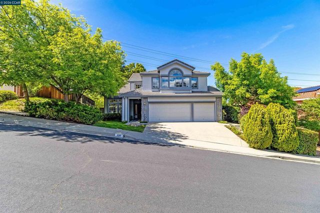 220 Valley Glen Ln, Martinez, CA 94553