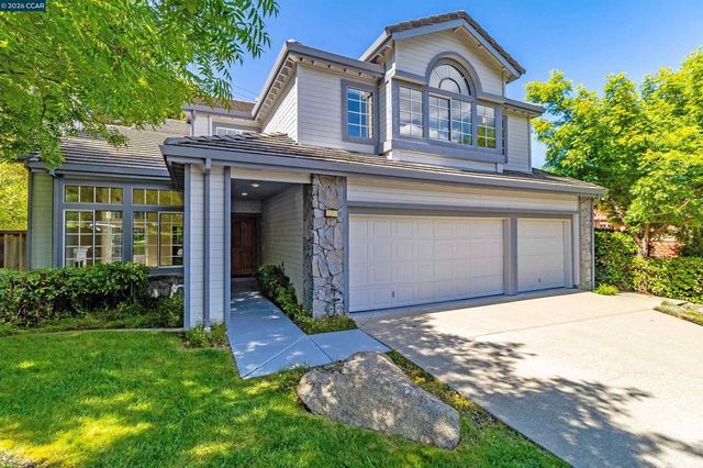 220 Valley Glen Ln, Martinez, CA 94553