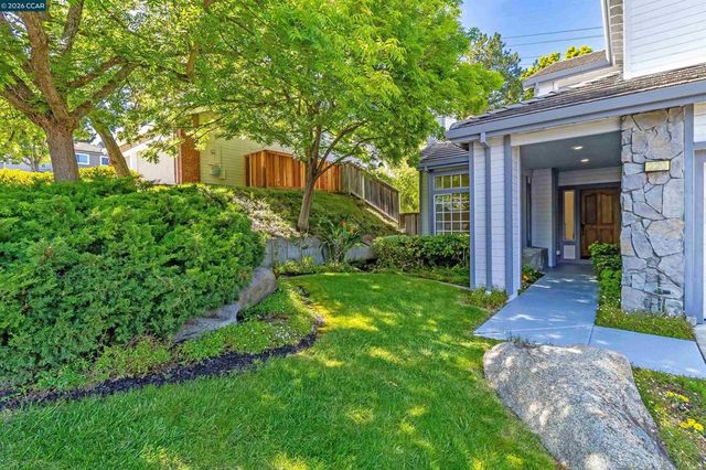 220 Valley Glen Ln, Martinez, CA 94553
