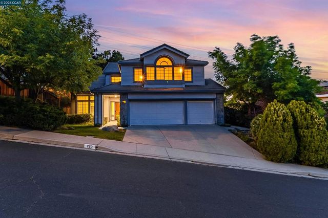 220 Valley Glen Ln, Martinez, CA 94553