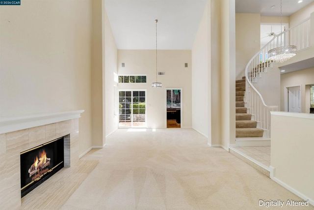 220 Valley Glen Ln, Martinez, CA 94553