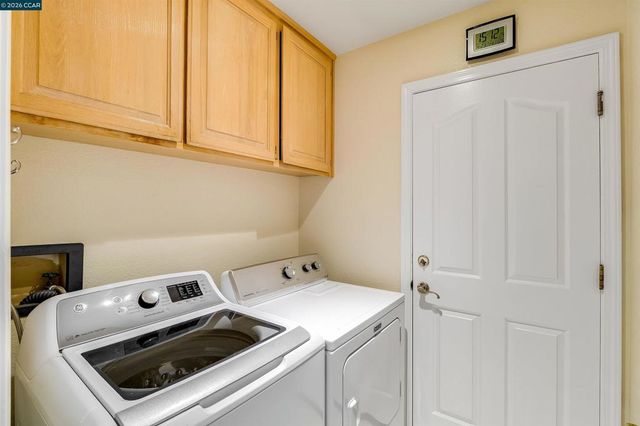 220 Valley Glen Ln, Martinez, CA 94553
