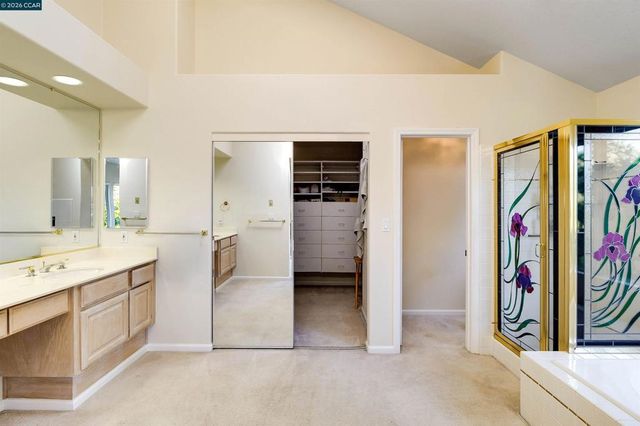 220 Valley Glen Ln, Martinez, CA 94553