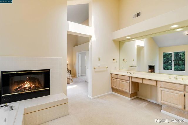 220 Valley Glen Ln, Martinez, CA 94553