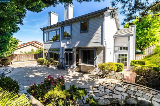 220 Valley Glen Ln, Martinez, CA 94553