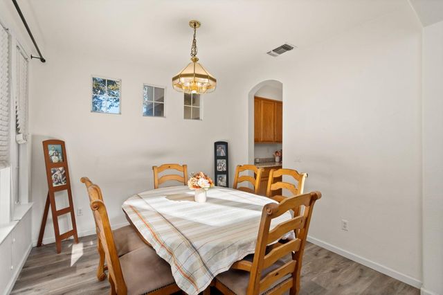 46 Bascom Ct, Sacramento, CA 95835