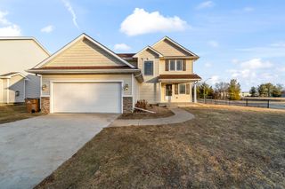 4803 Sunshine Circle, Johnston, IA 50131