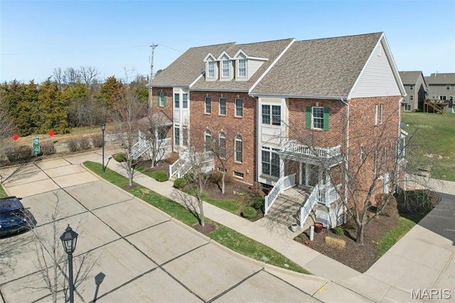 2408 N Larksong Drive, Wildwood, MO 63040