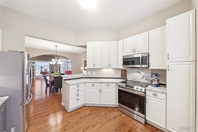 2408 N Larksong Drive, Wildwood, MO 63040