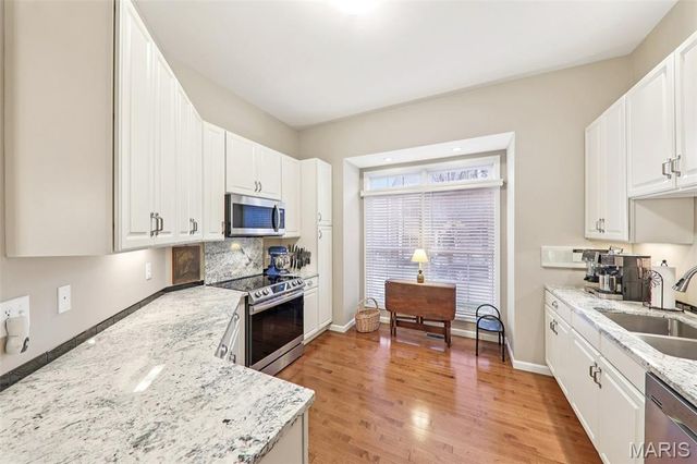 2408 N Larksong Drive, Wildwood, MO 63040